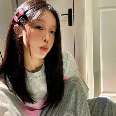 沙滩上的夏娃